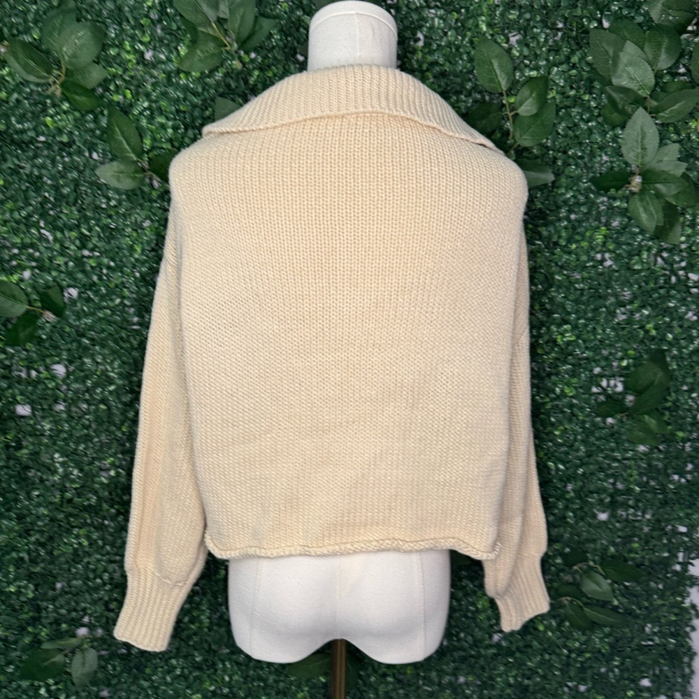 Cream Collared Cropped Sweater - Picture 4 of 5